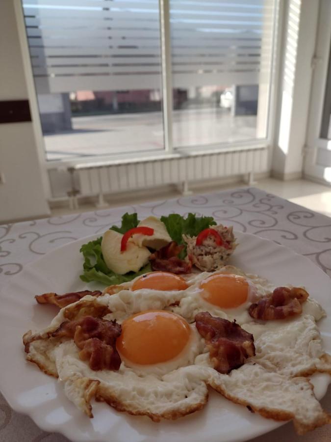 Zlatni San 호텔 Banja Koviljača 외부 사진